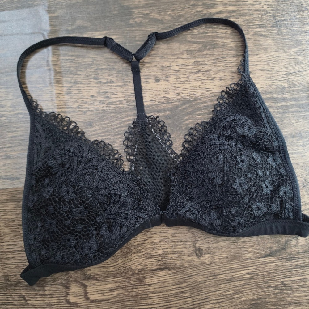 VICTORIA'S SECRET VS Lace Bralette Small Black T-Back Front Close Racerback